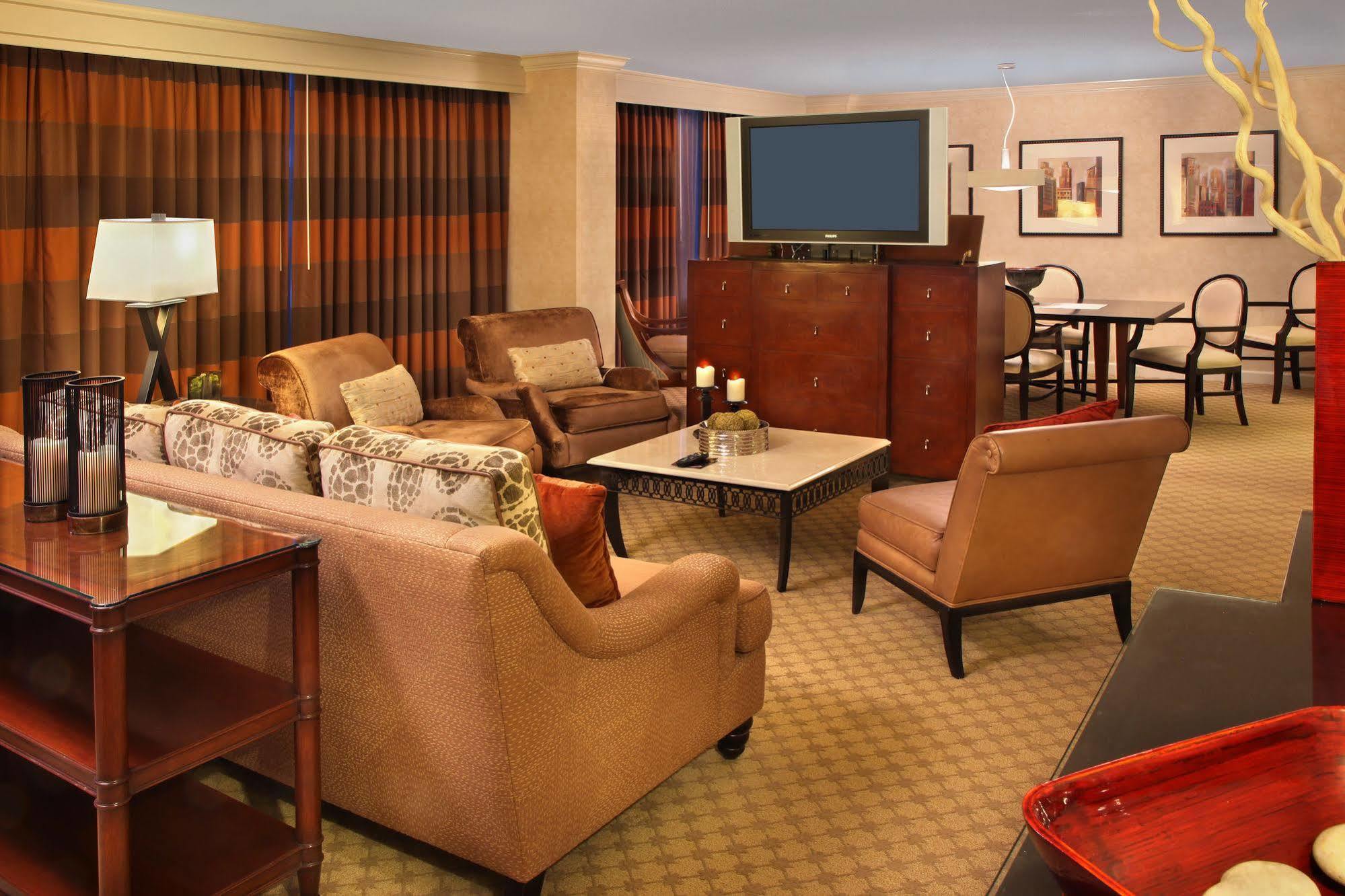 Doubletree By Hilton Hartford Downtown Hotel Exterior foto